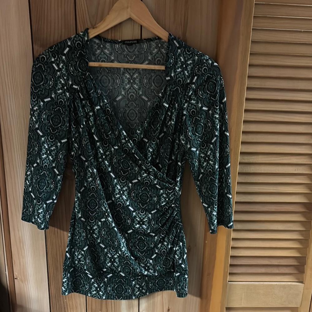 Elegant Green Patterned Women's Top